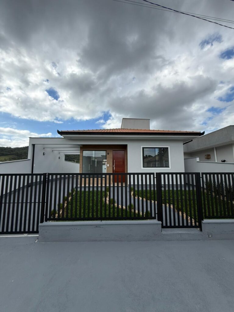 CASA TÉRREA COM 02 DORMITÓRIOS