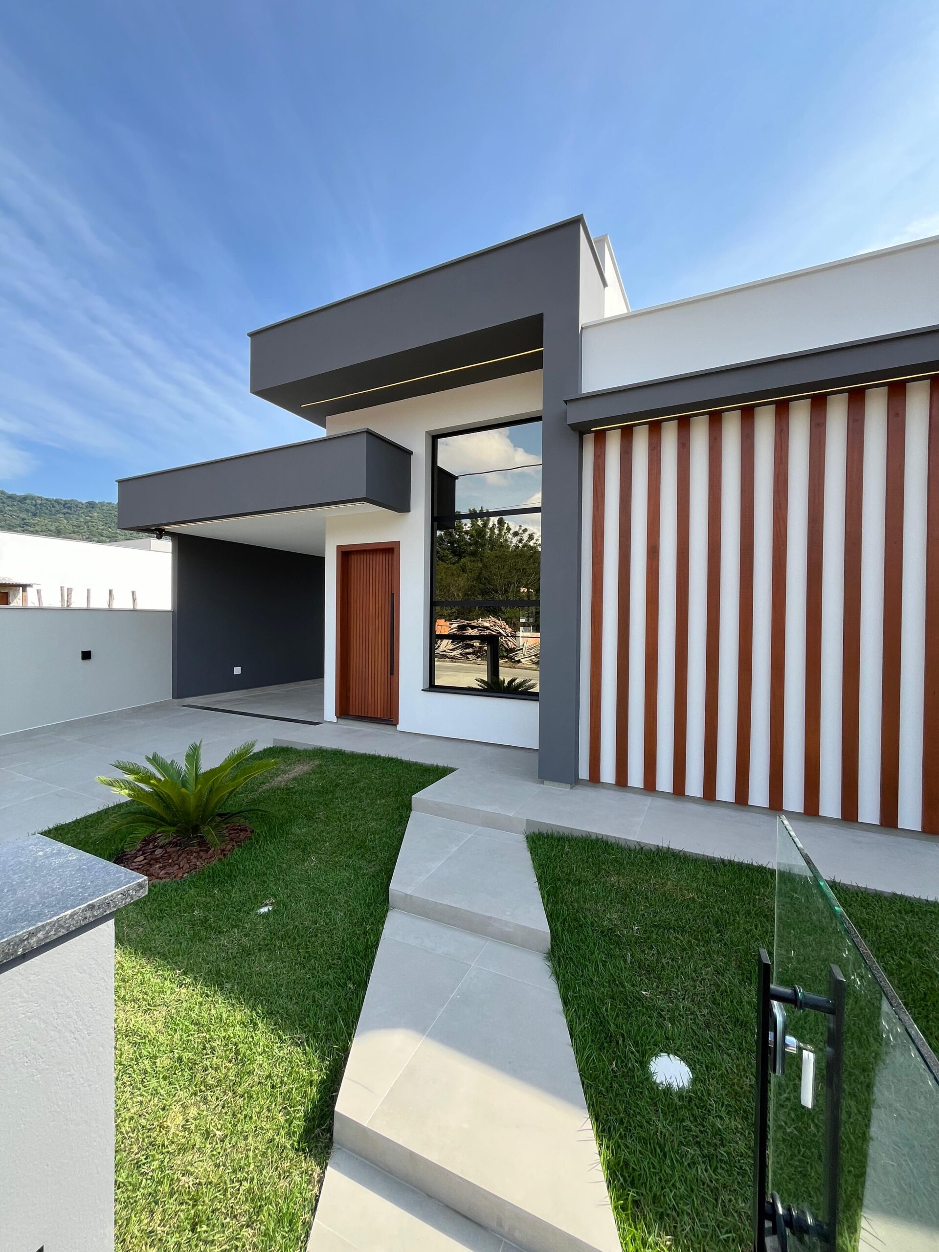 COM PISCINA & ESPAÇO GOURMET