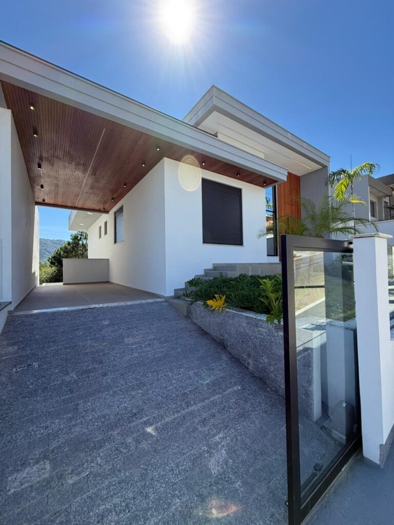 Foto 2 de Casa com espaço de porão versátil