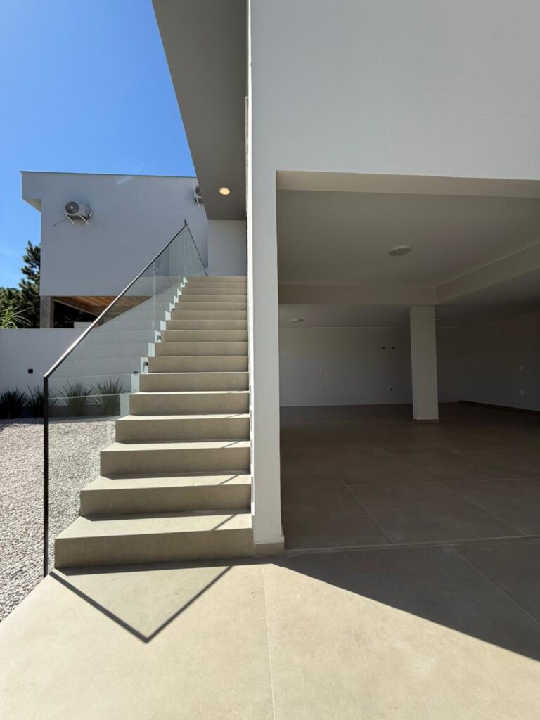 Foto 12 de Casa com espaço de porão versátil