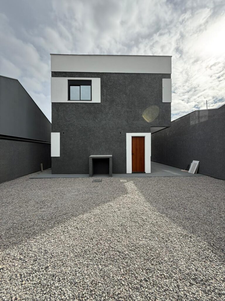 Foto 3 de CASA COM MUITO ESPAÇO DE TERRENO