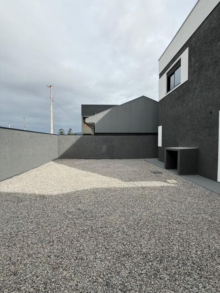 Foto 4 de CASA COM MUITO ESPAÇO DE TERRENO