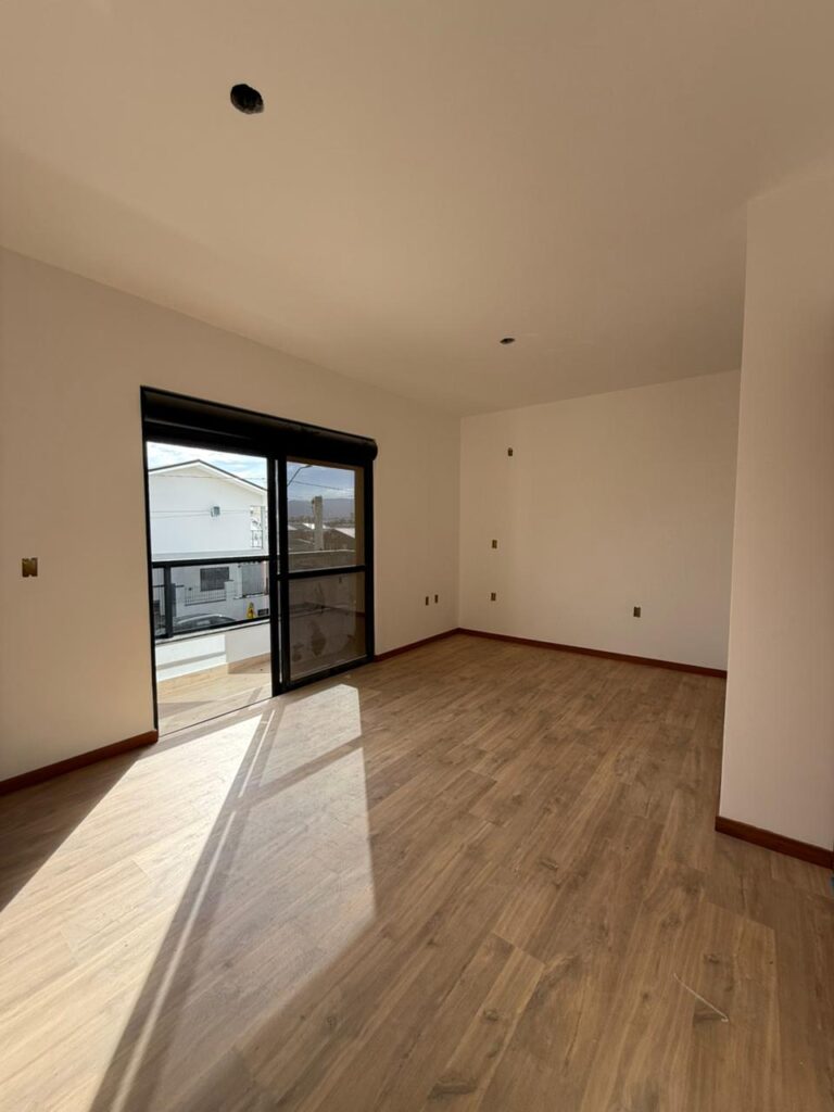 Foto 12 de CASA COM MUITO ESPAÇO DE TERRENO