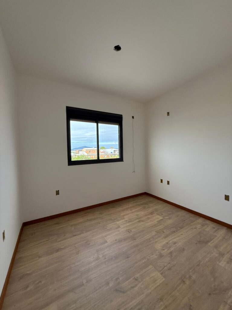 Foto 15 de CASA COM MUITO ESPAÇO DE TERRENO