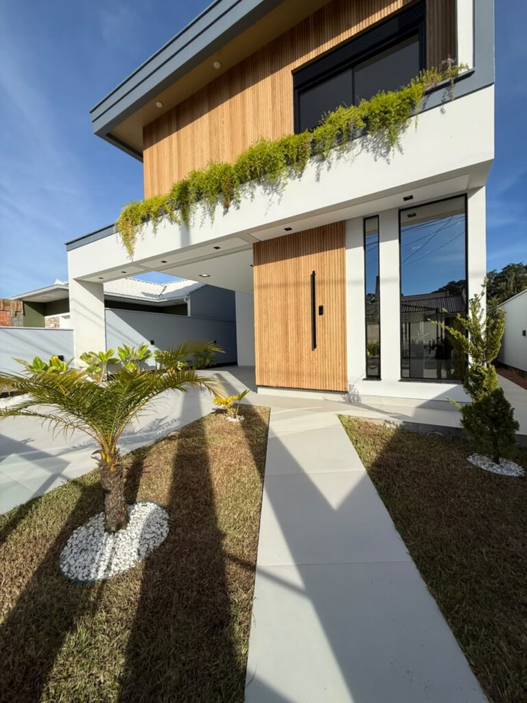 Foto 2 de CASA COM ESCRITÓRIO PRIVATIVO