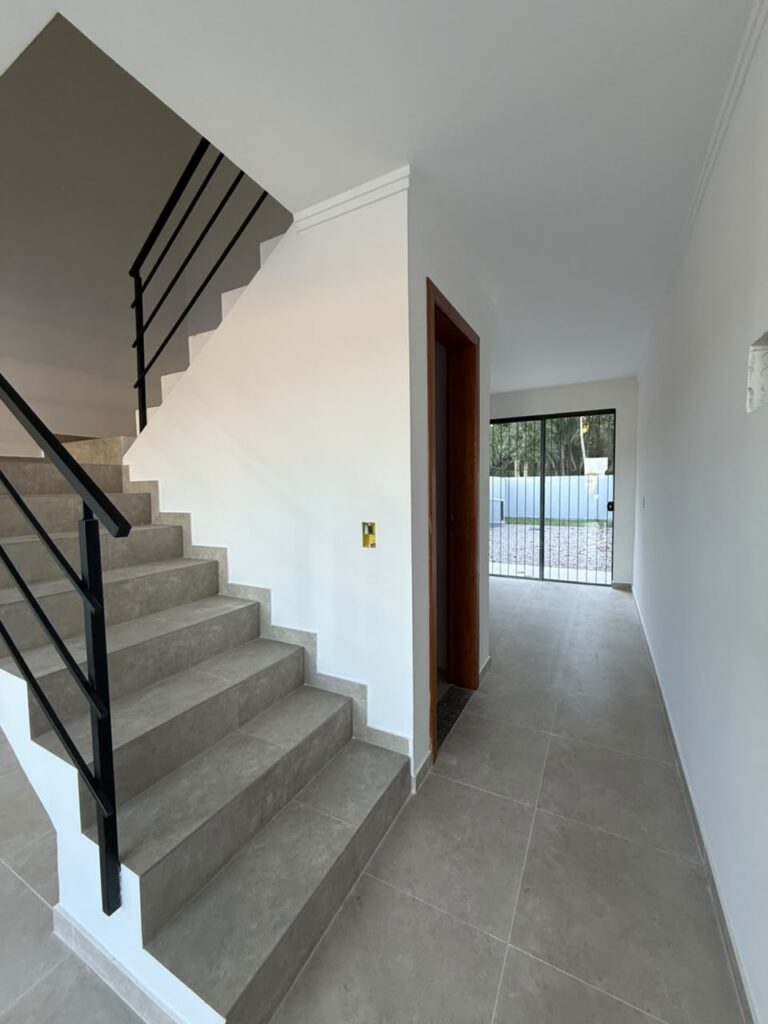 Foto 4 de SOBRADO COM FUNDOS PARA ÁREA VERDE