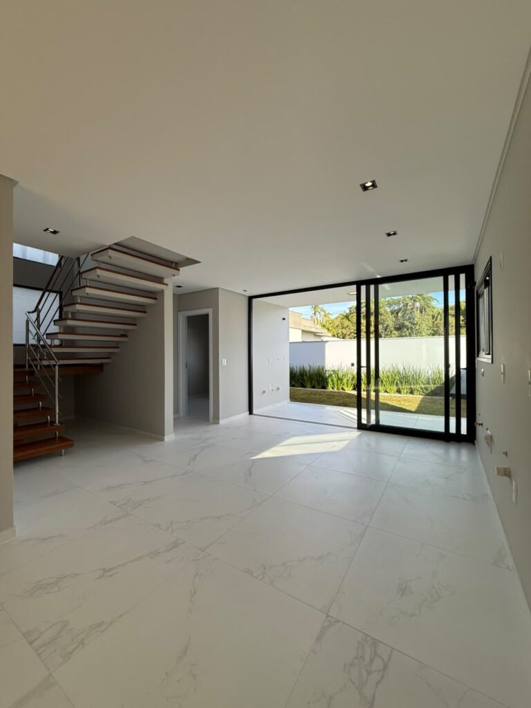 Foto 6 de CASA COM ESCRITÓRIO PRIVATIVO