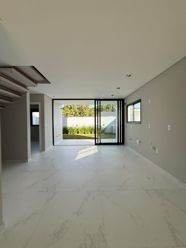 Foto 7 de CASA COM ESCRITÓRIO PRIVATIVO