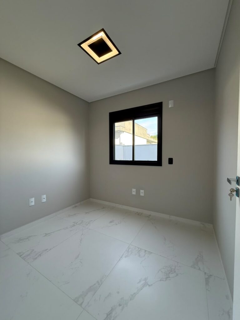Foto 9 de CASA COM ESCRITÓRIO PRIVATIVO