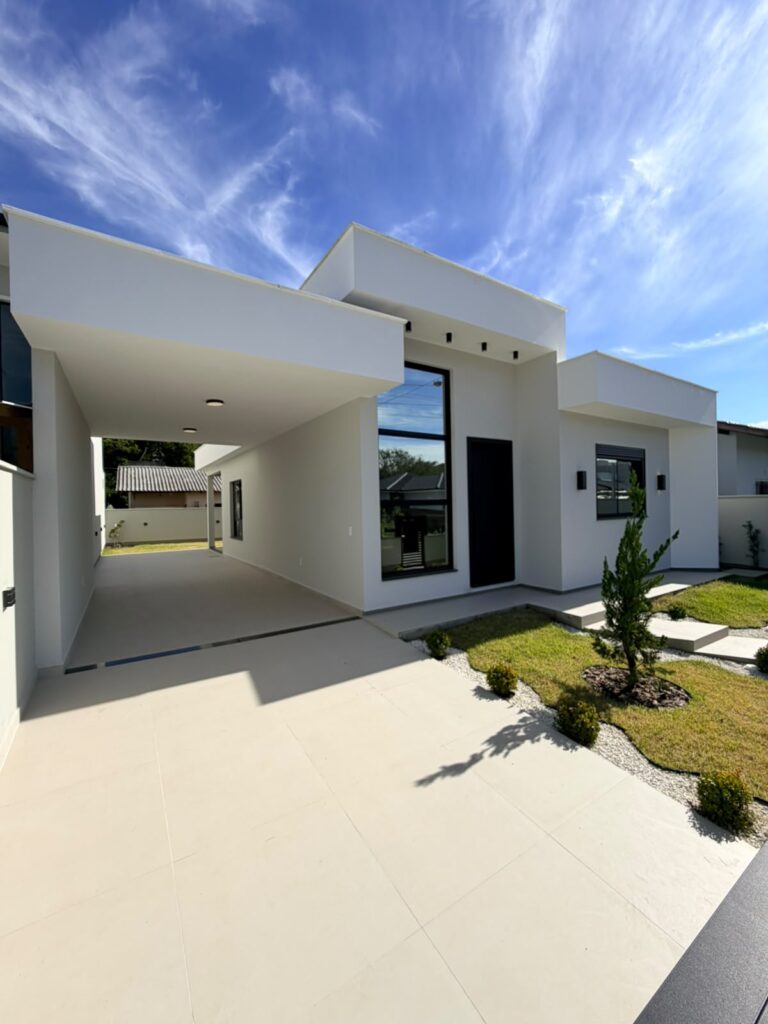 Foto 1 de CASA COM ESPAÇO DE TERRENO