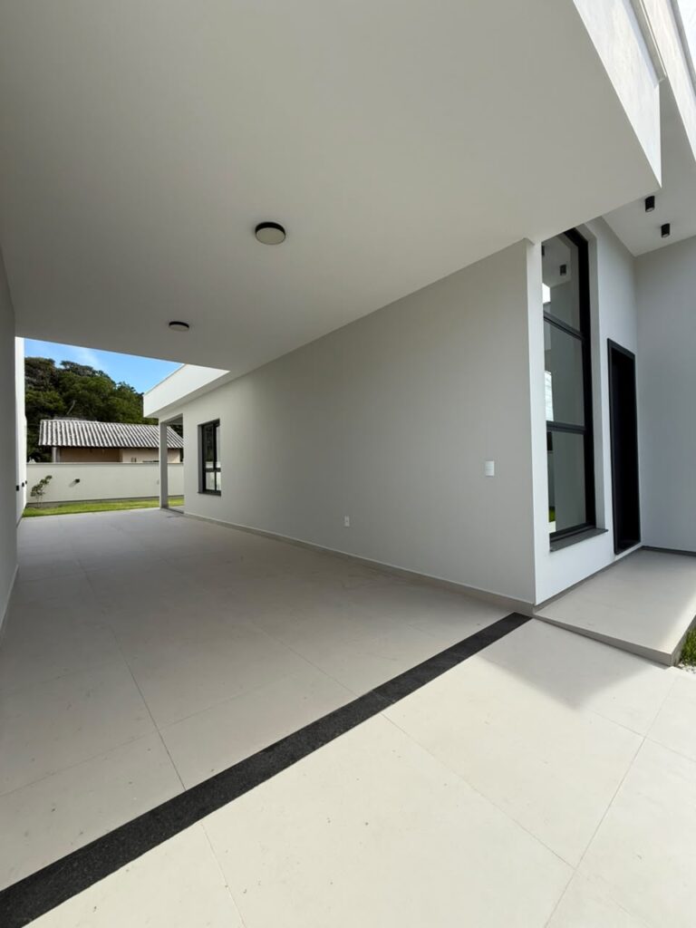Foto 4 de CASA COM ÓTIMO ESPAÇO DE TERRENO
