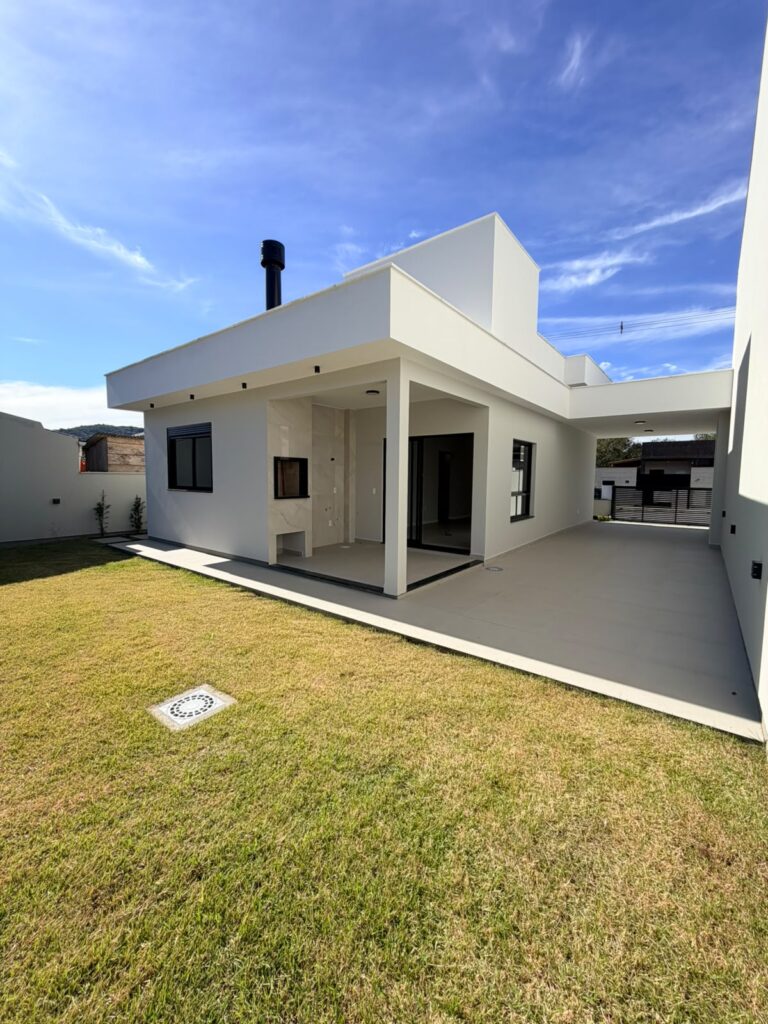 Foto 4 de CASA COM ESPAÇO DE TERRENO