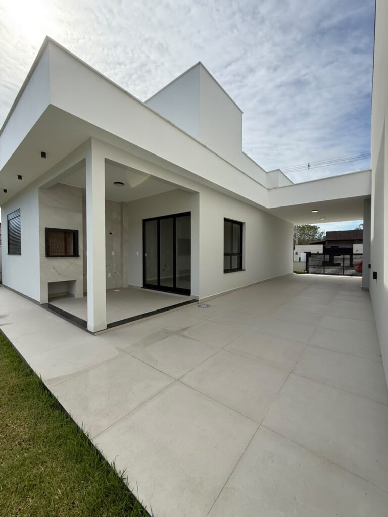 Foto 5 de CASA COM ÓTIMO ESPAÇO DE TERRENO
