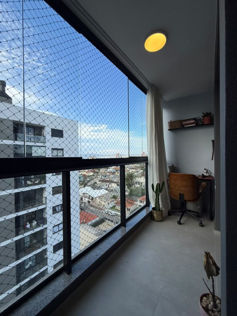 Foto 7 de APARTAMENTO SEMI-MOBILIADO