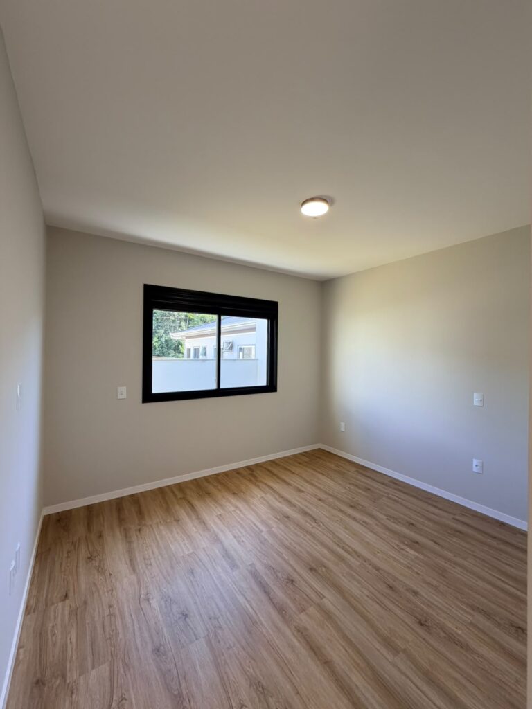 Foto 7 de CASA COM ESPAÇO DE TERRENO