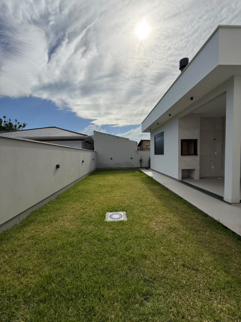 Foto 7 de CASA COM ÓTIMO ESPAÇO DE TERRENO