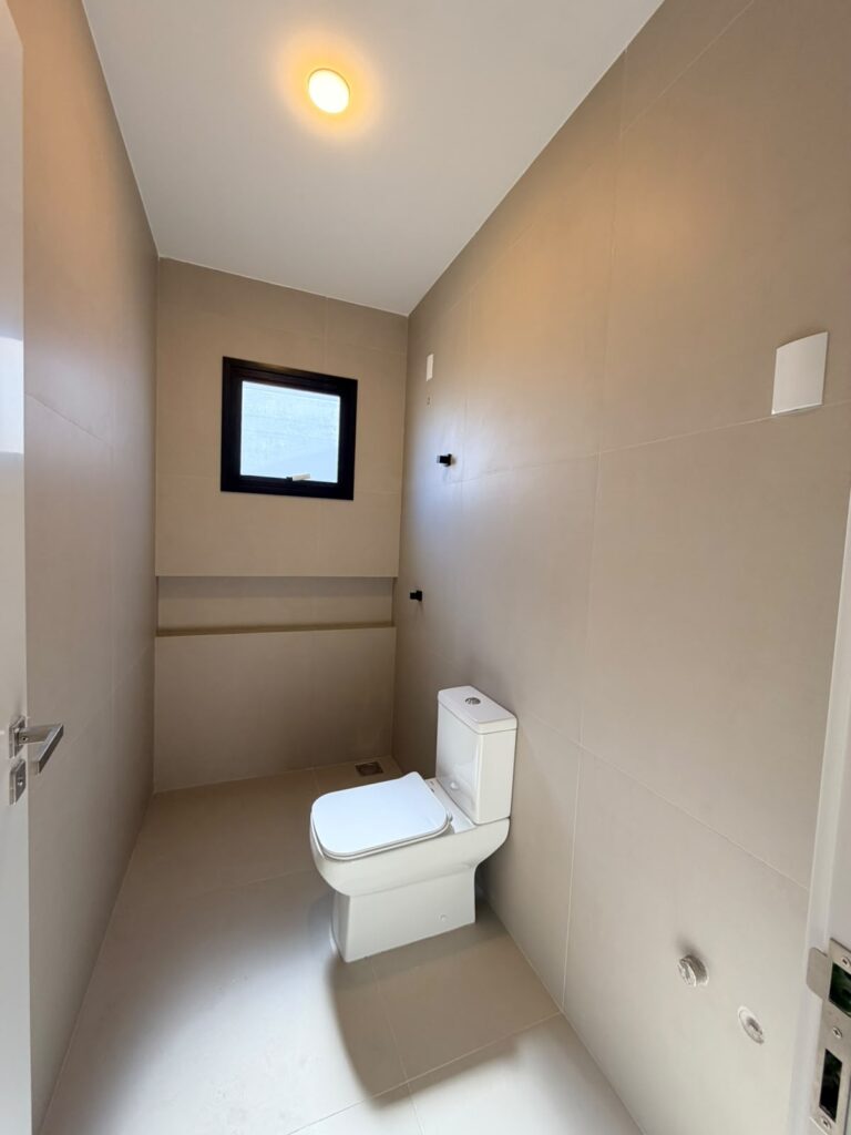 Foto 8 de CASA COM ESPAÇO DE TERRENO