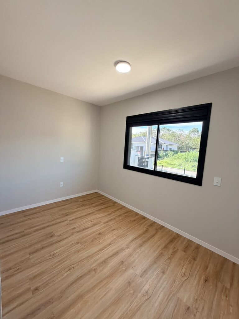 Foto 9 de CASA COM ESPAÇO DE TERRENO
