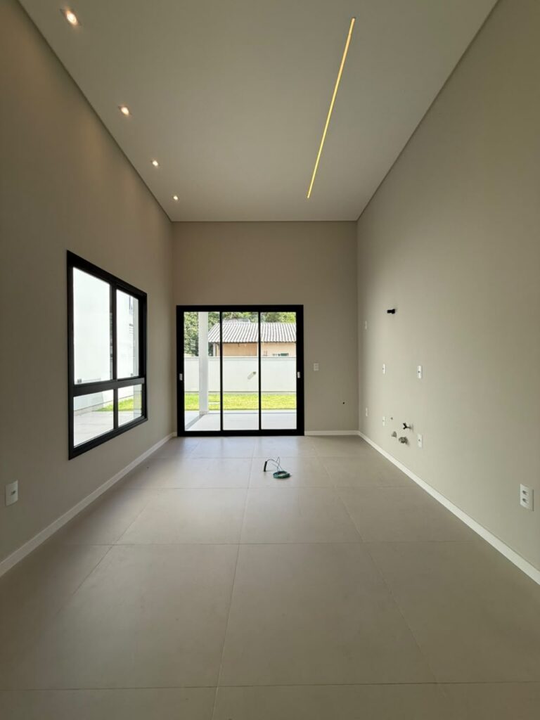 Foto 12 de CASA COM ÓTIMO ESPAÇO DE TERRENO