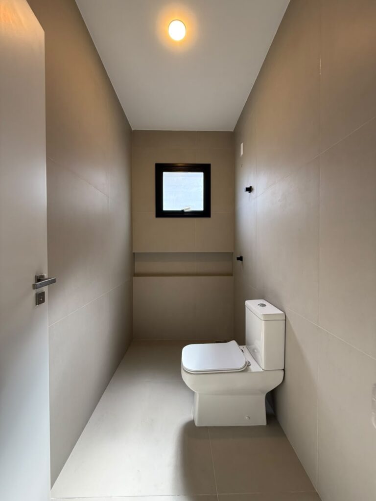 Foto 14 de CASA COM ÓTIMO ESPAÇO DE TERRENO