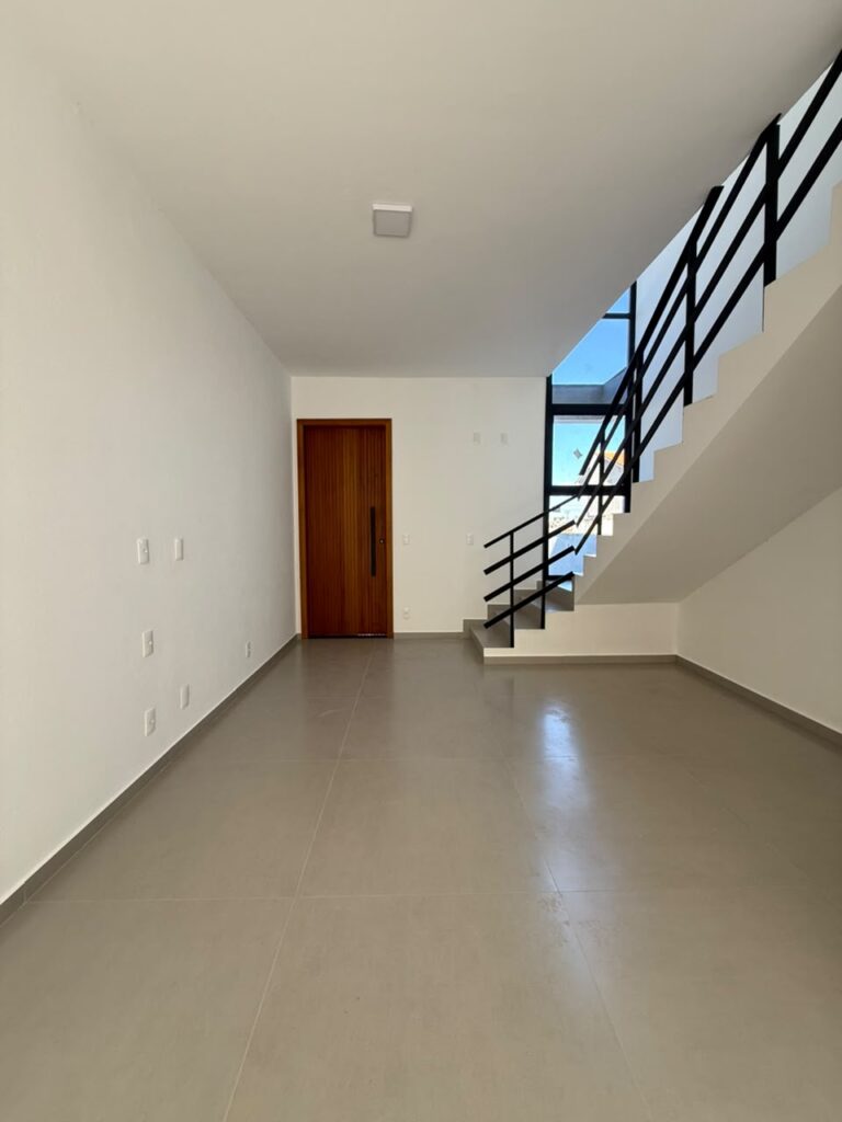 Foto 11 de SOBRADO MODERNO COM 02 SUÍTES