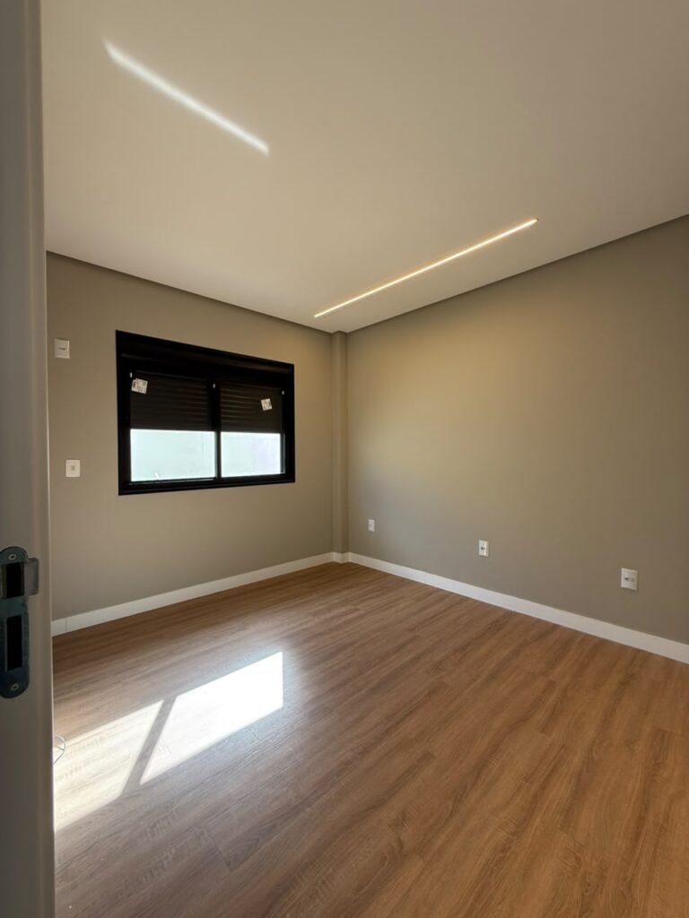 Foto 14 de CASA COM ÓTIMO ESPAÇO DE TERRENO